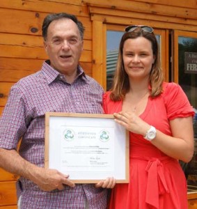 Mr Jean-Pierre Nepveu, Mayor of the City of Estérel and Mrs Maude Lauzon-Gosselin, Project Director at Enviro-access